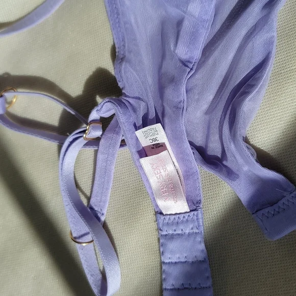NEW VS LILAC LACY SHEER BRA  36C - Picture 4 of 7